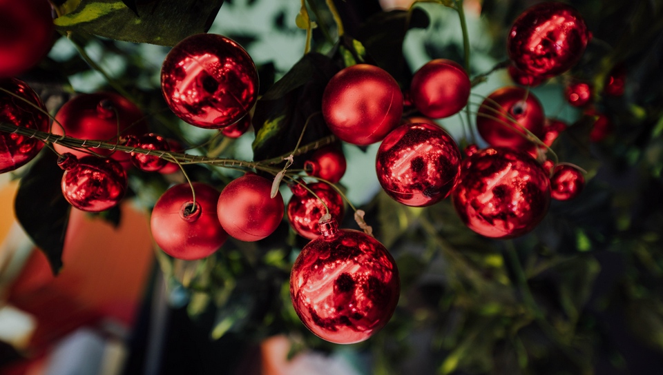 Wallpaper Balls Decoration Red New Year