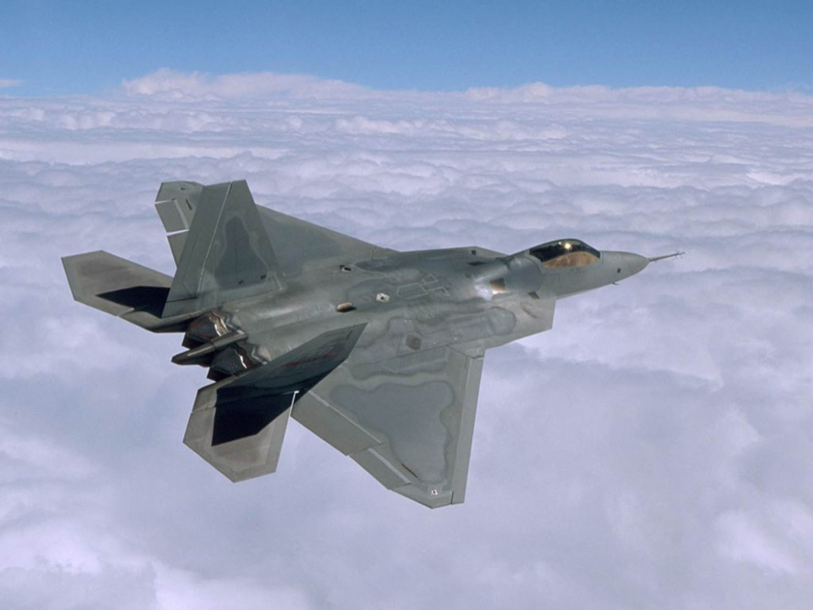 military jet fighter wallpapers f 22 raptor military jet fighter 1600x1200
