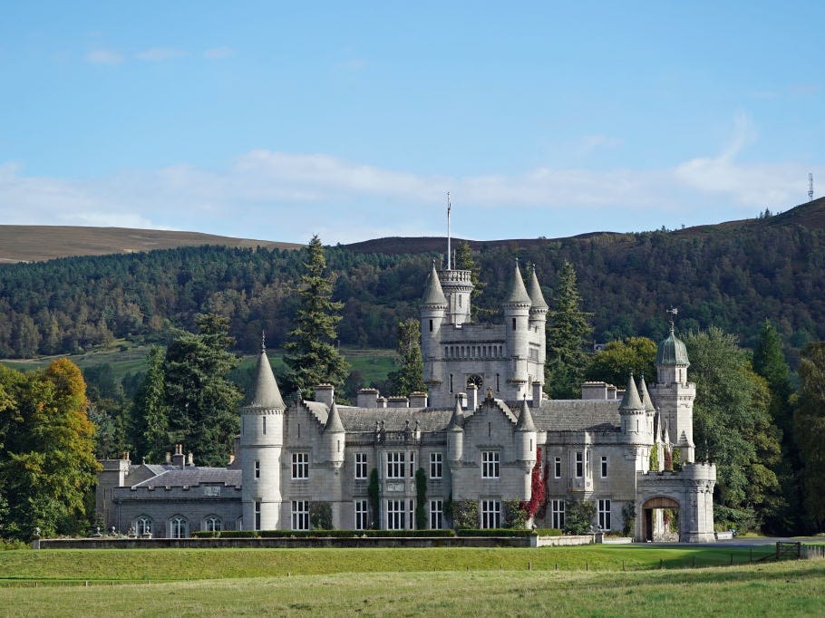 Queen Elizabeth at Balmoral Castle Photos of Her Favorite Place 910x682