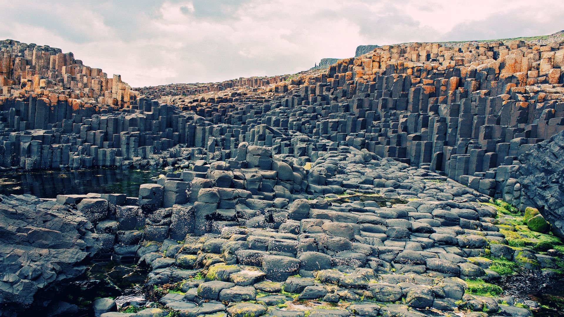 Giants Causeway In Northern Ireland HD Wallpaper