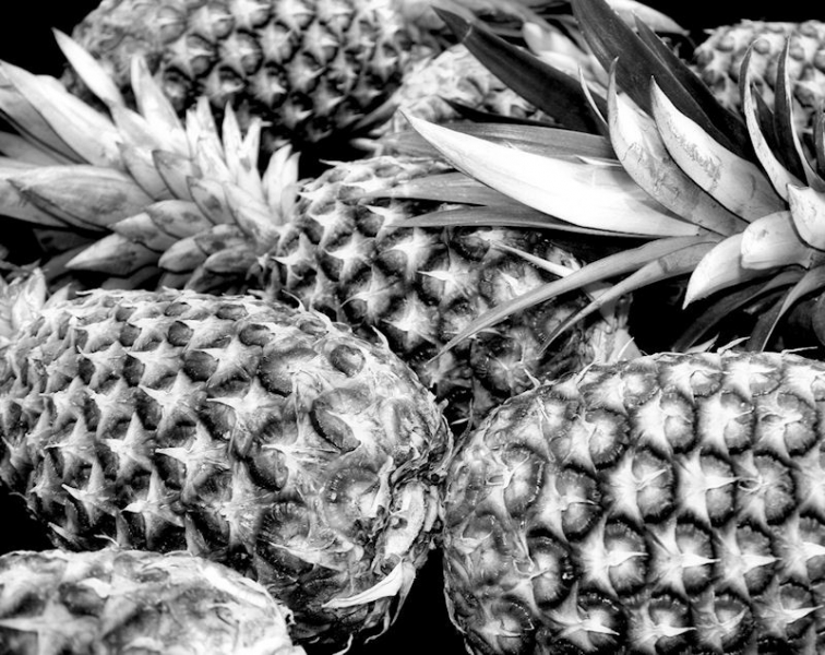 Black And White Pineapple