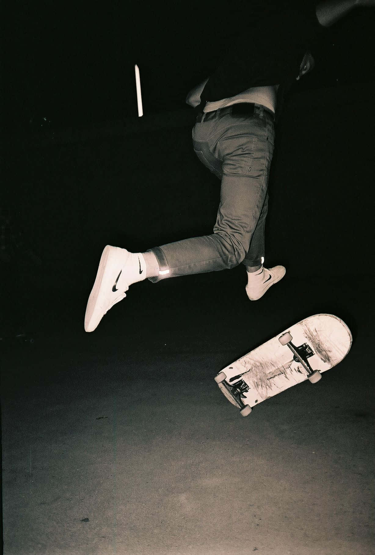 Skater Boy Aesthetic Picture Wallpaper