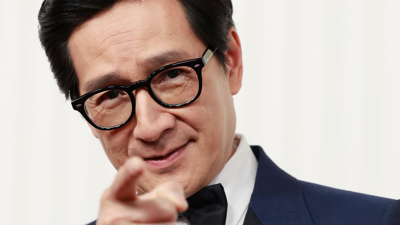 Inside Ke Huy Quan S Heartwarming Red Carpet Takeover Wallpaper