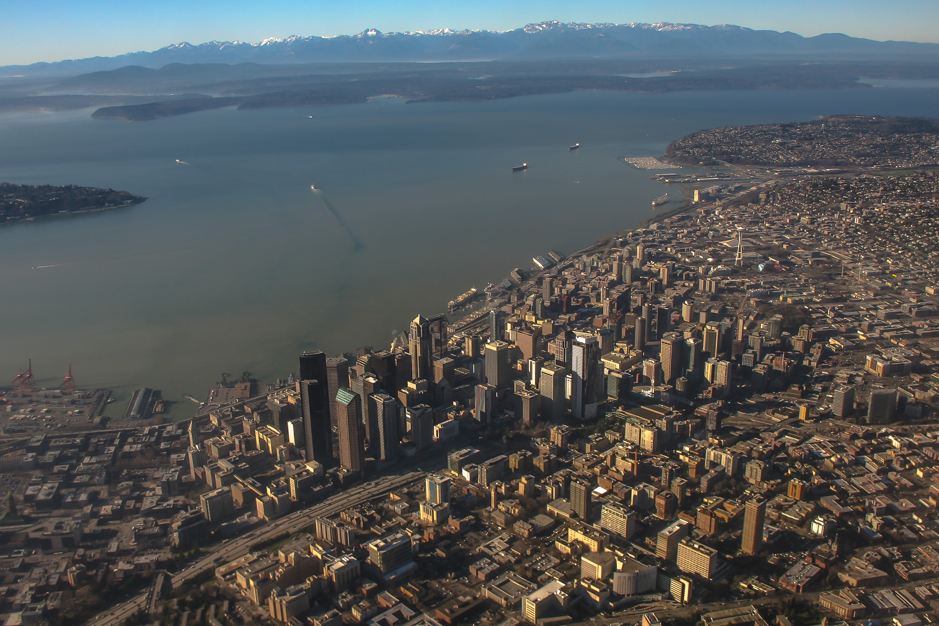 File Mia Yvr Aerial Shots Over Seattle On Puget Sound Olympic