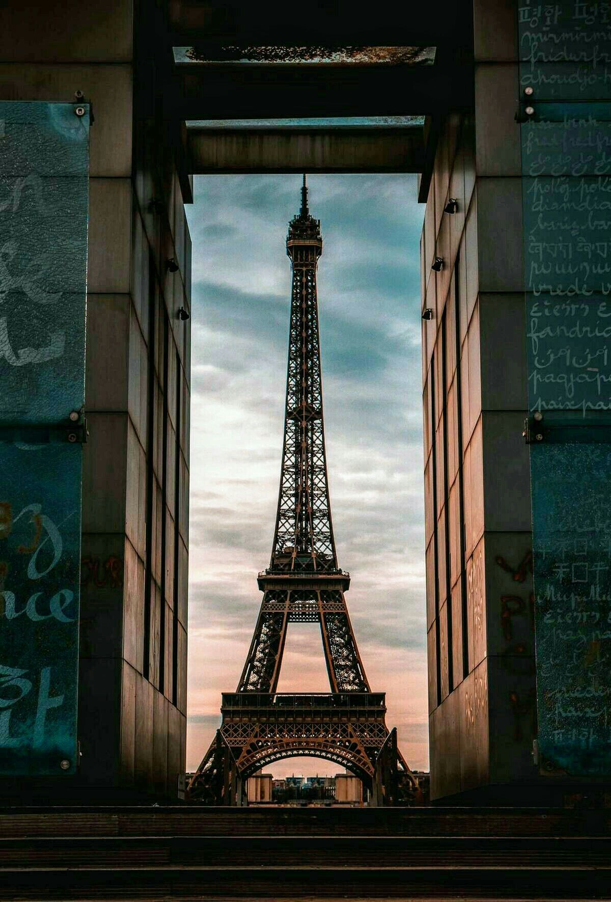 Sasha Easterling On Paris Pics In Photography
