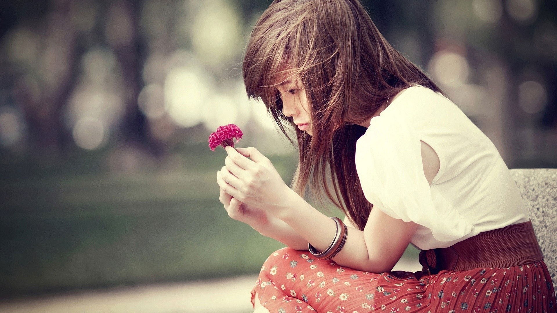 Sad Girl Wallpaper
