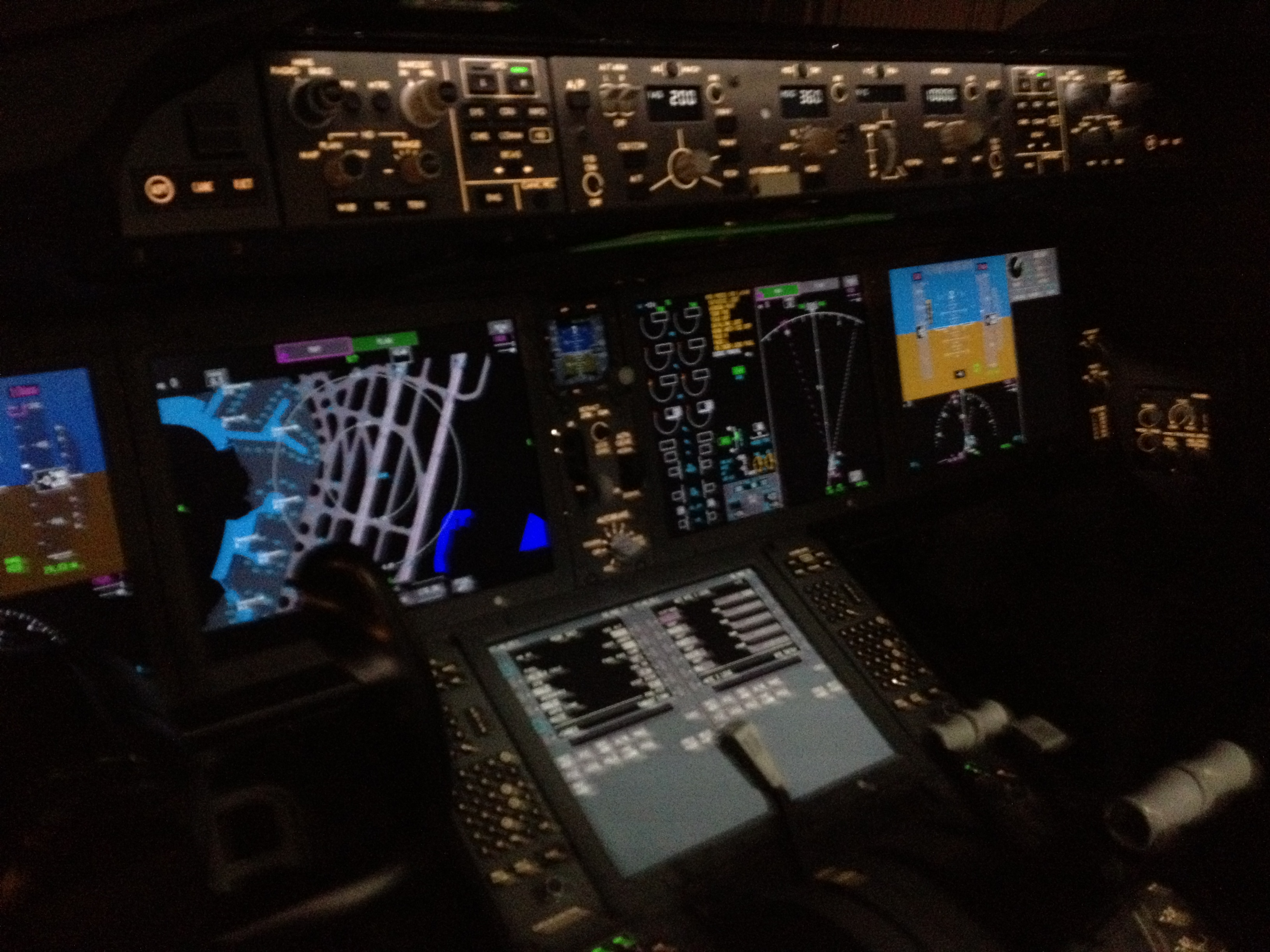 Boeing Dreamliner Interior Cockpit Jpg