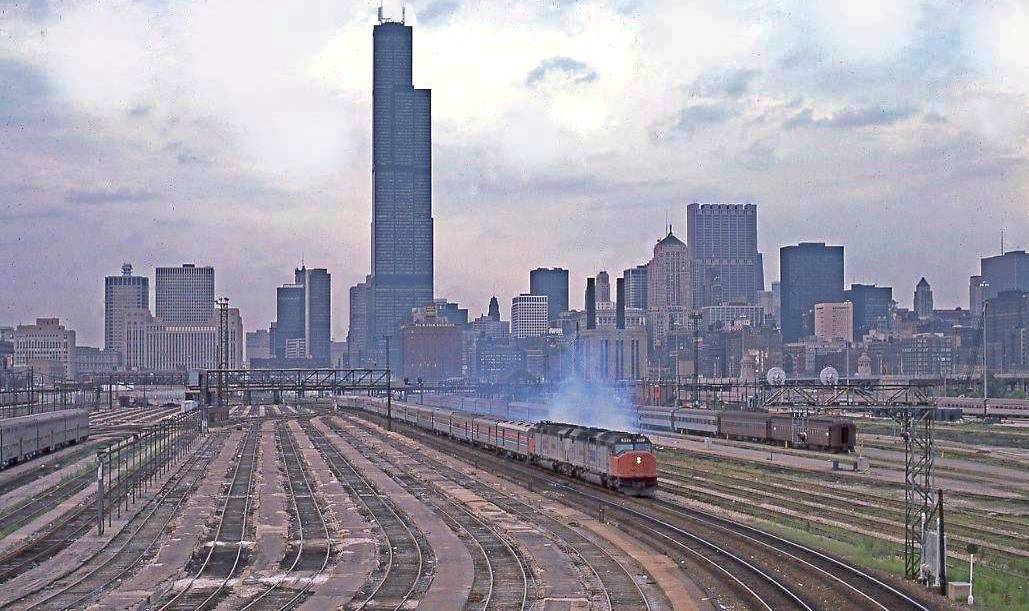 Photo Chicago Amtrak Train Headed Out Skyline Featuring