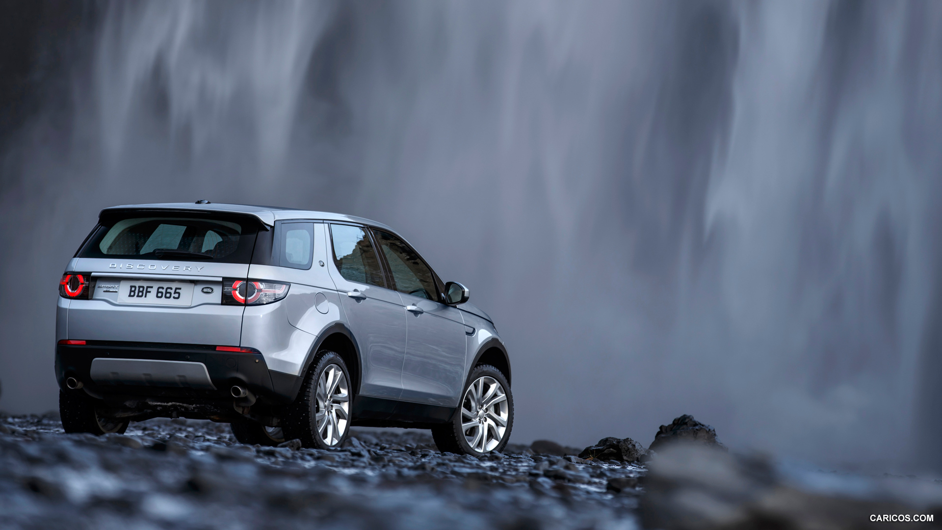 Land Rover Discovery Sport Indus Silver Rear HD