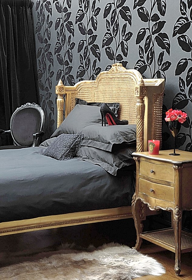 Free download glamorous bedroom adore that gold and black studded