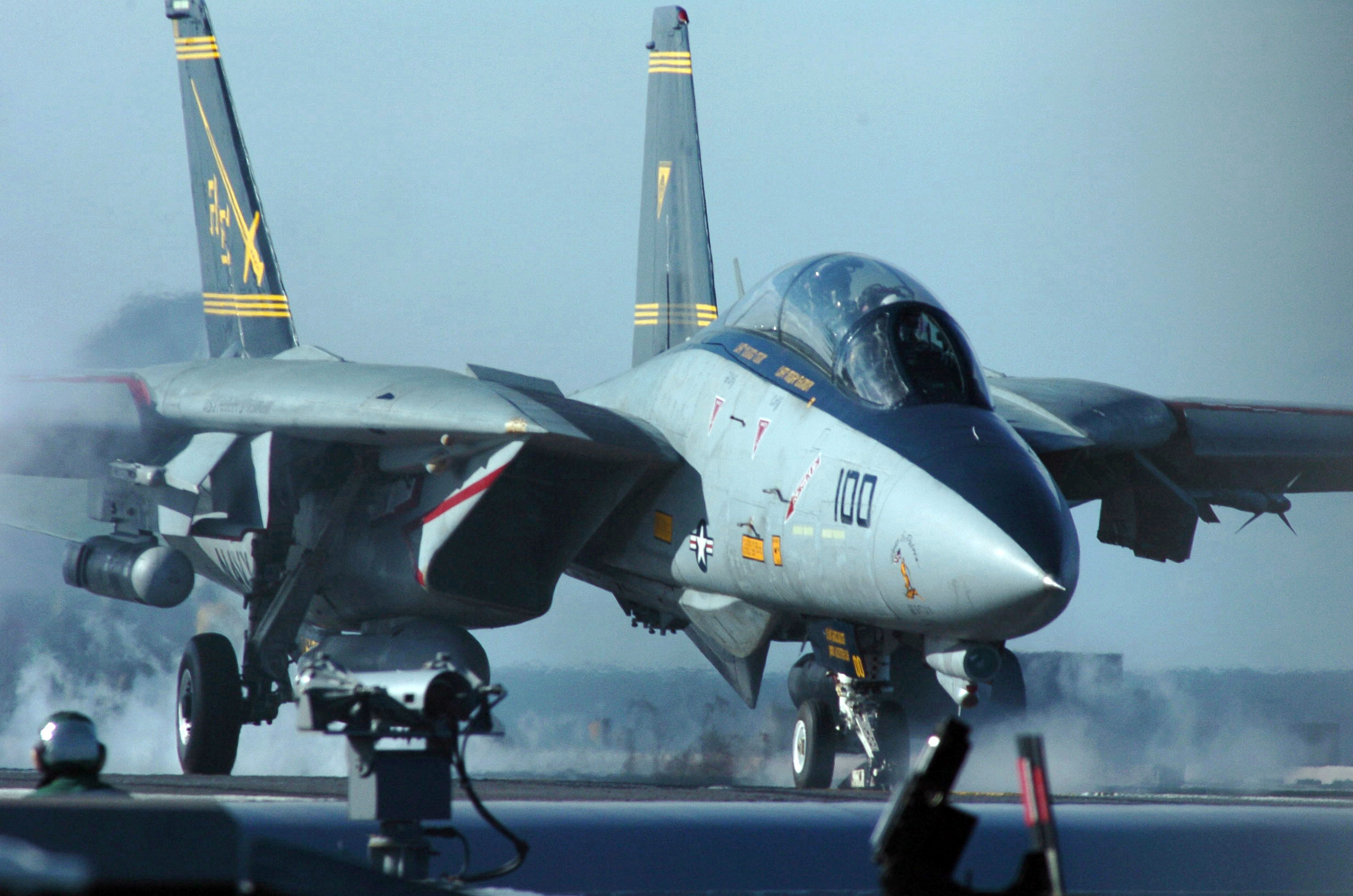 Us Navy N 4308o An F 14b Tomcat Launches Off Of The Flight