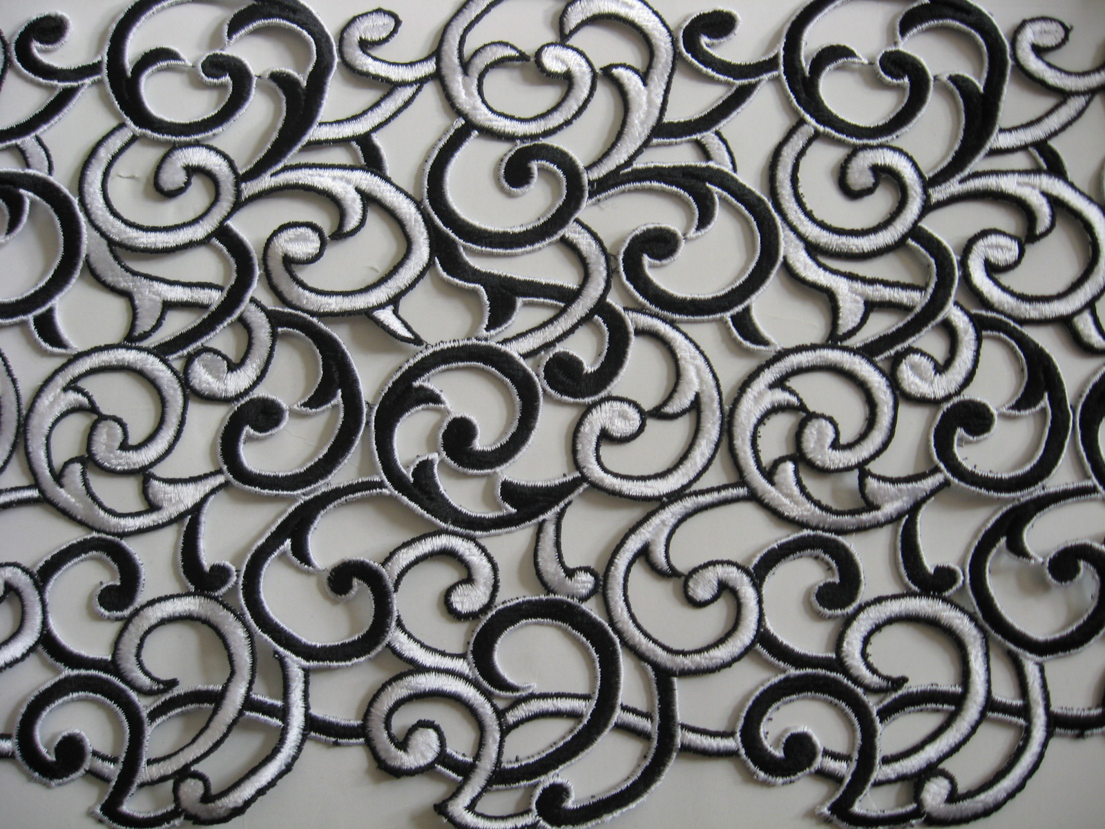 Black And White Scroll Wallpaper