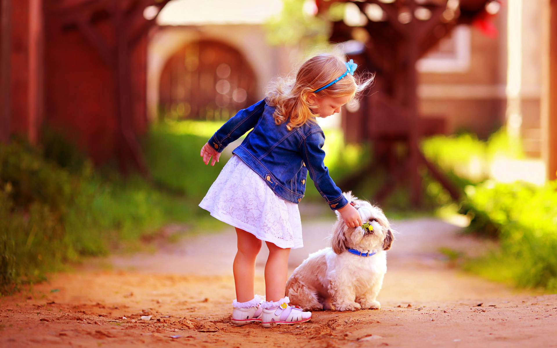Baby Girl Friendship With Dog HD Wallpaper
