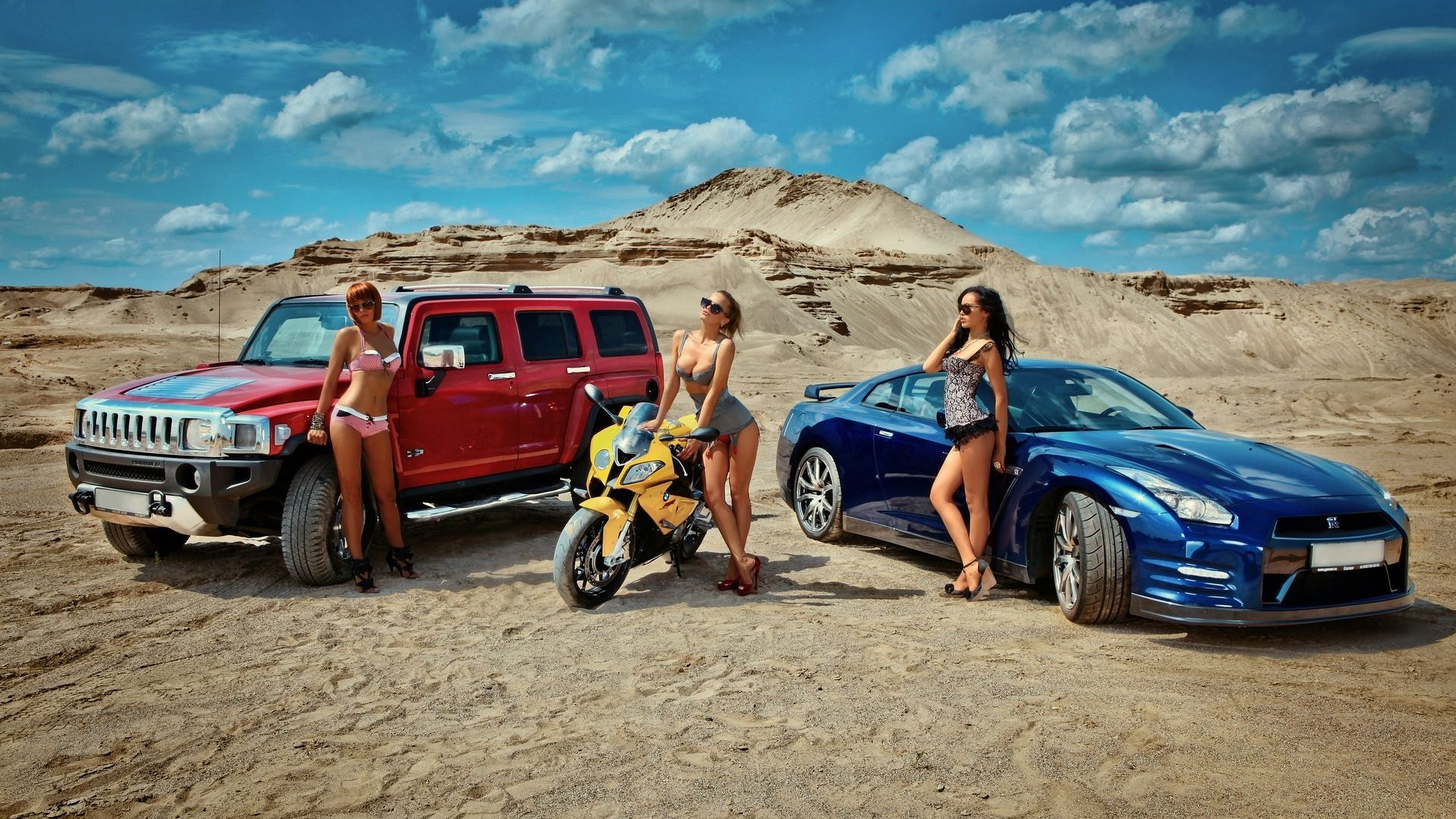 Women Model Bikini Hummer Bmw S Rr Nissan Gt R Desert With Wallpaper