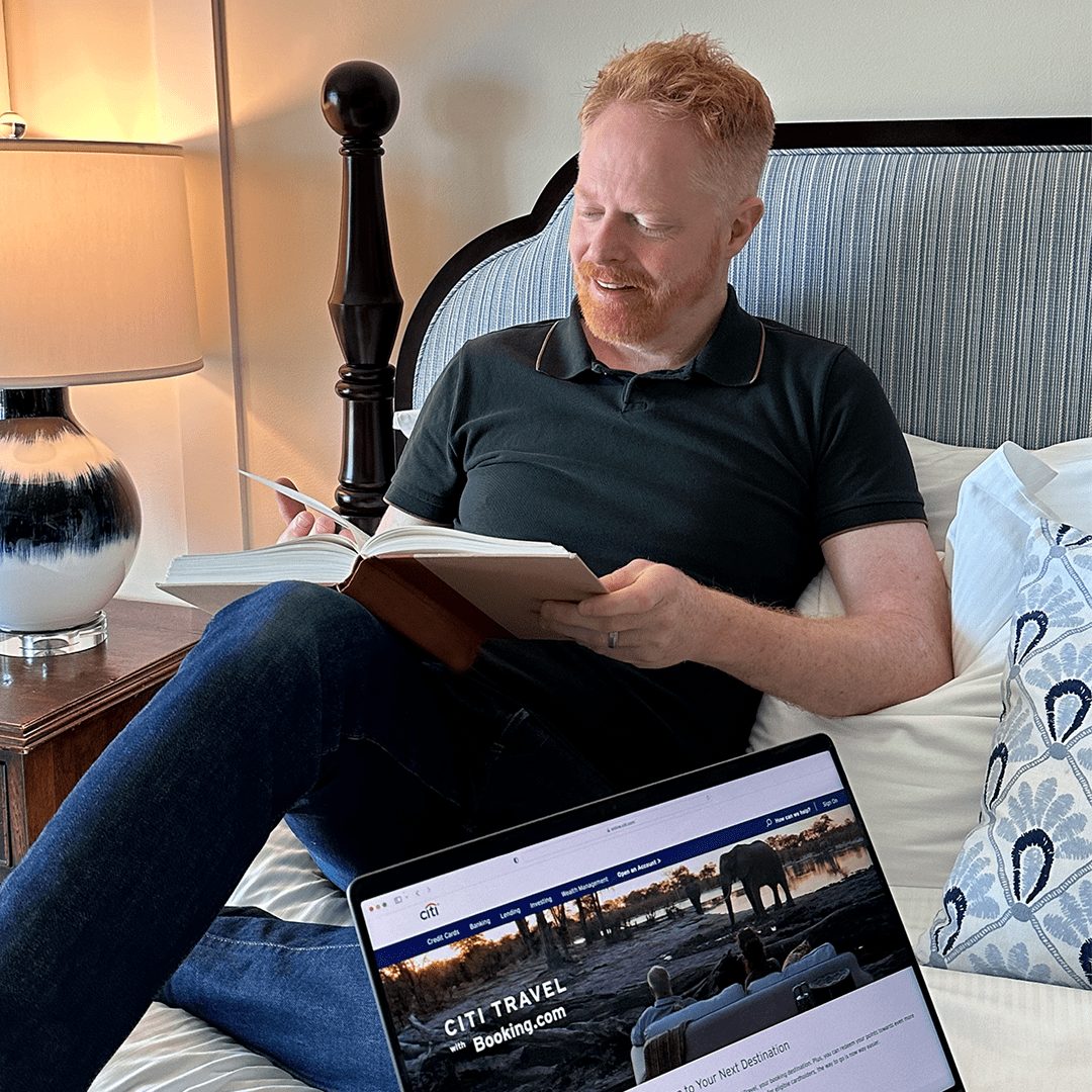 Jesse Tyler Ferguson On Fatherhood Summer Travel And A Modern Family Wallpaper