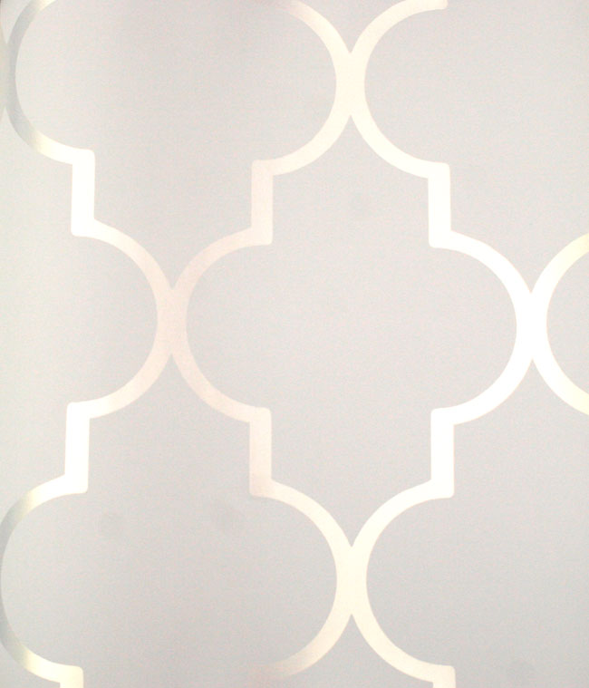 Silver Reflective Alahambra On White Contemporary Wallpaper Is