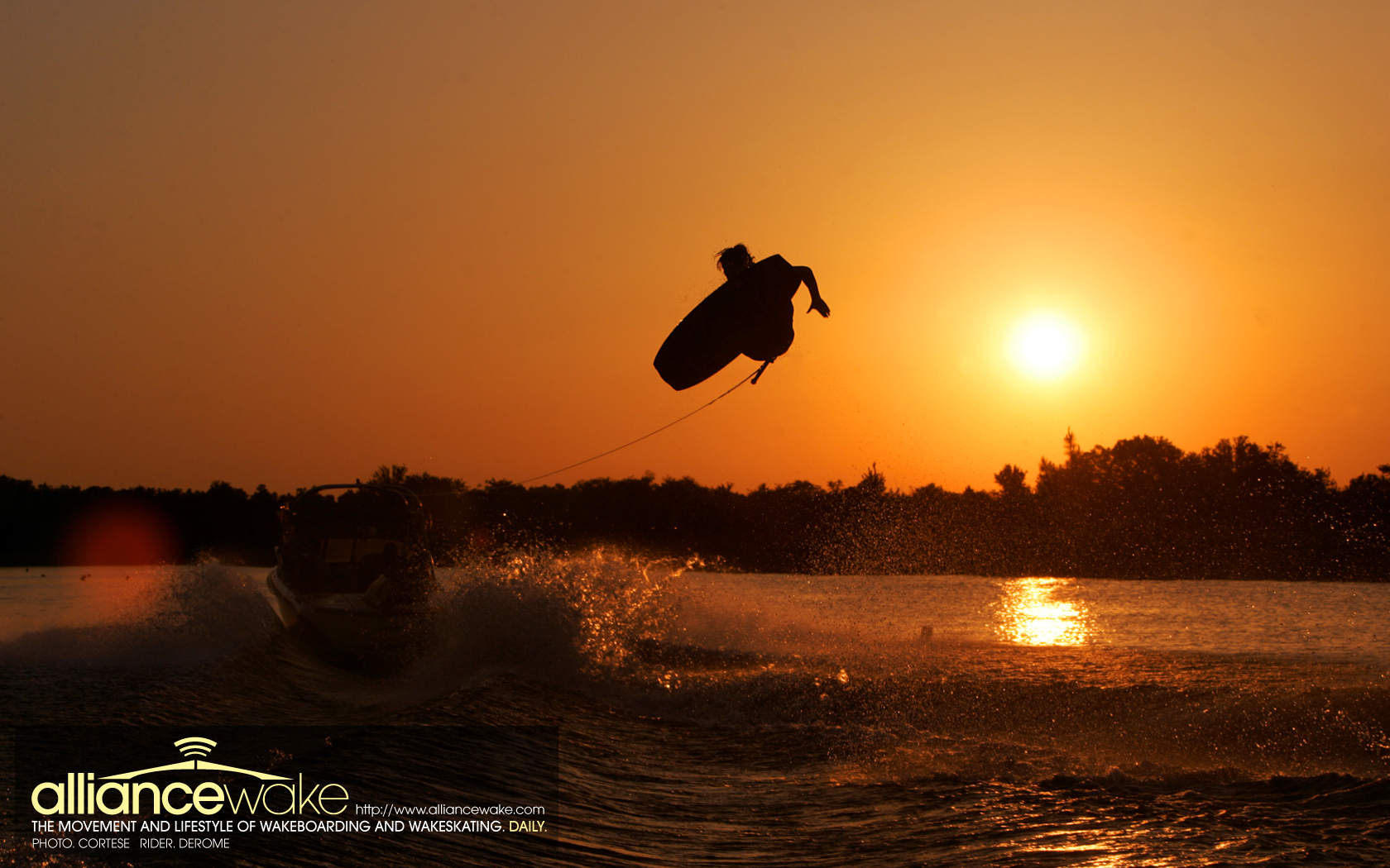 For Wakeboard Wallpaper Displaying Image