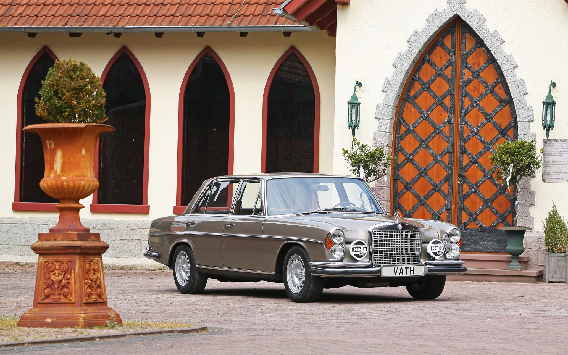 Vehicle Mercedes HD Wallpaper