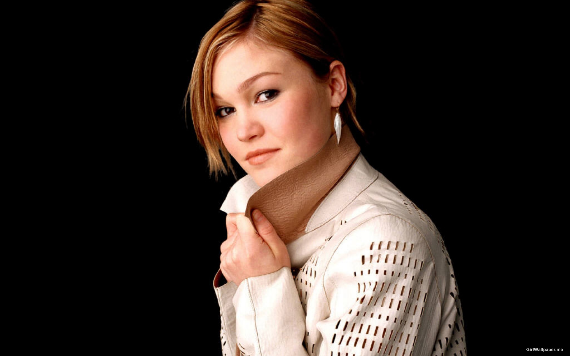 Julia Stiles Wallpaper High Resolution And Quality