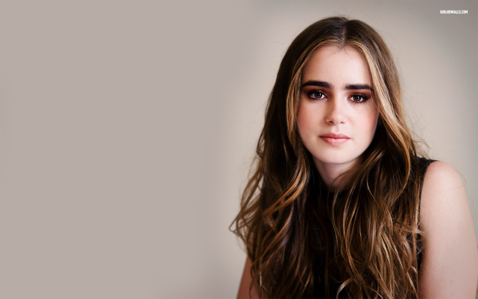 Lily Collins HD Wallpaper And Photos
