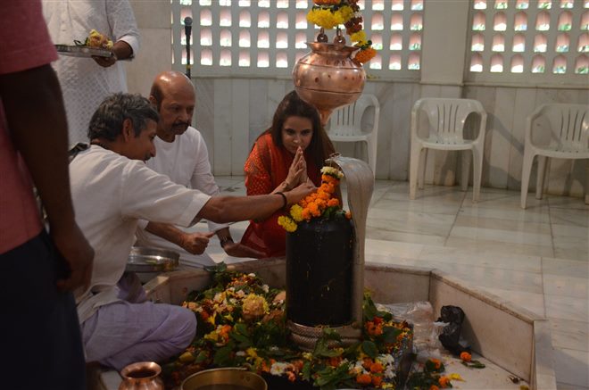 Photos Roshan S Family Maha Shivaratri Celebration