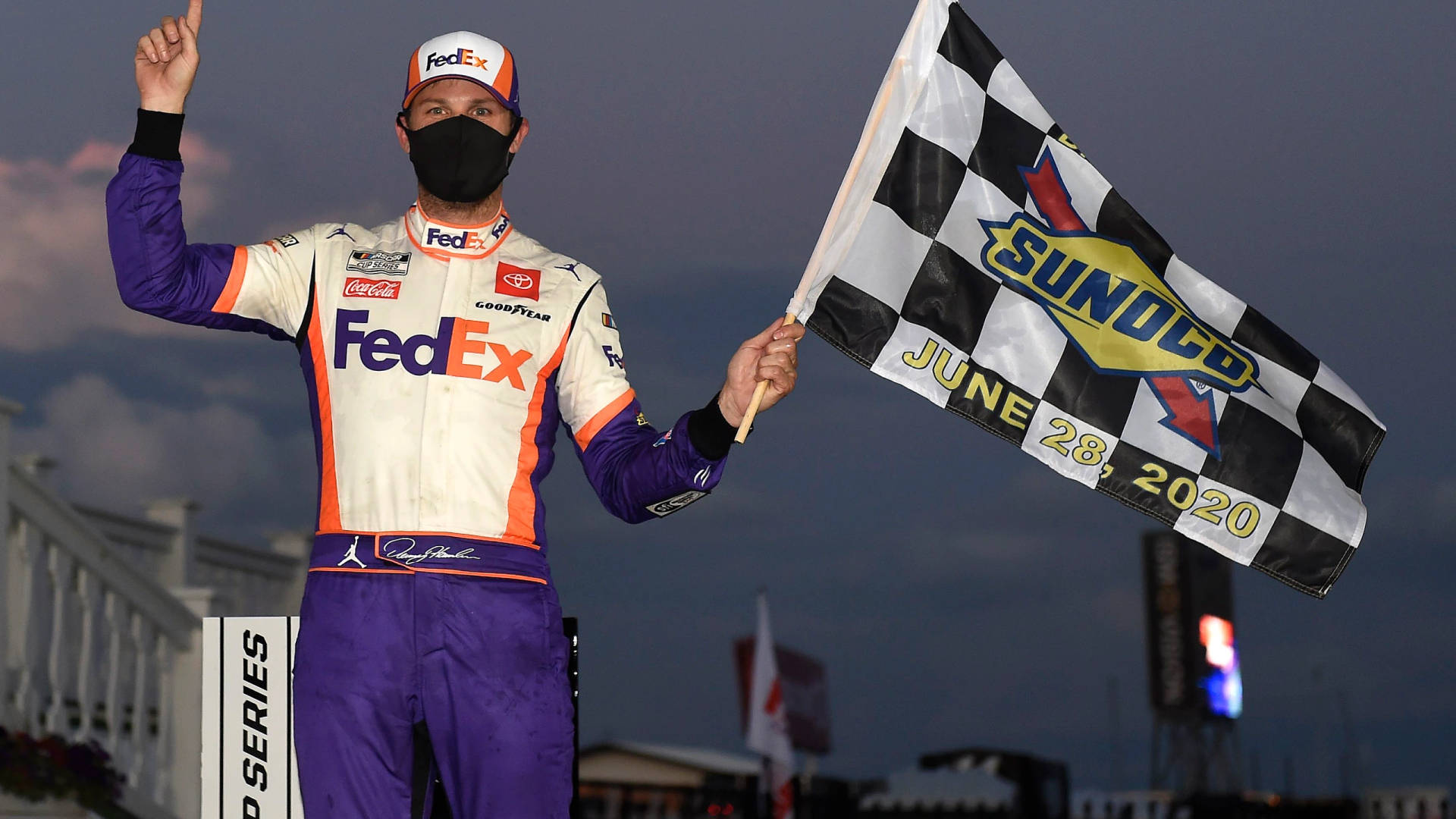 Top Denny Hamlin Wallpaper Full HD 4k To Use