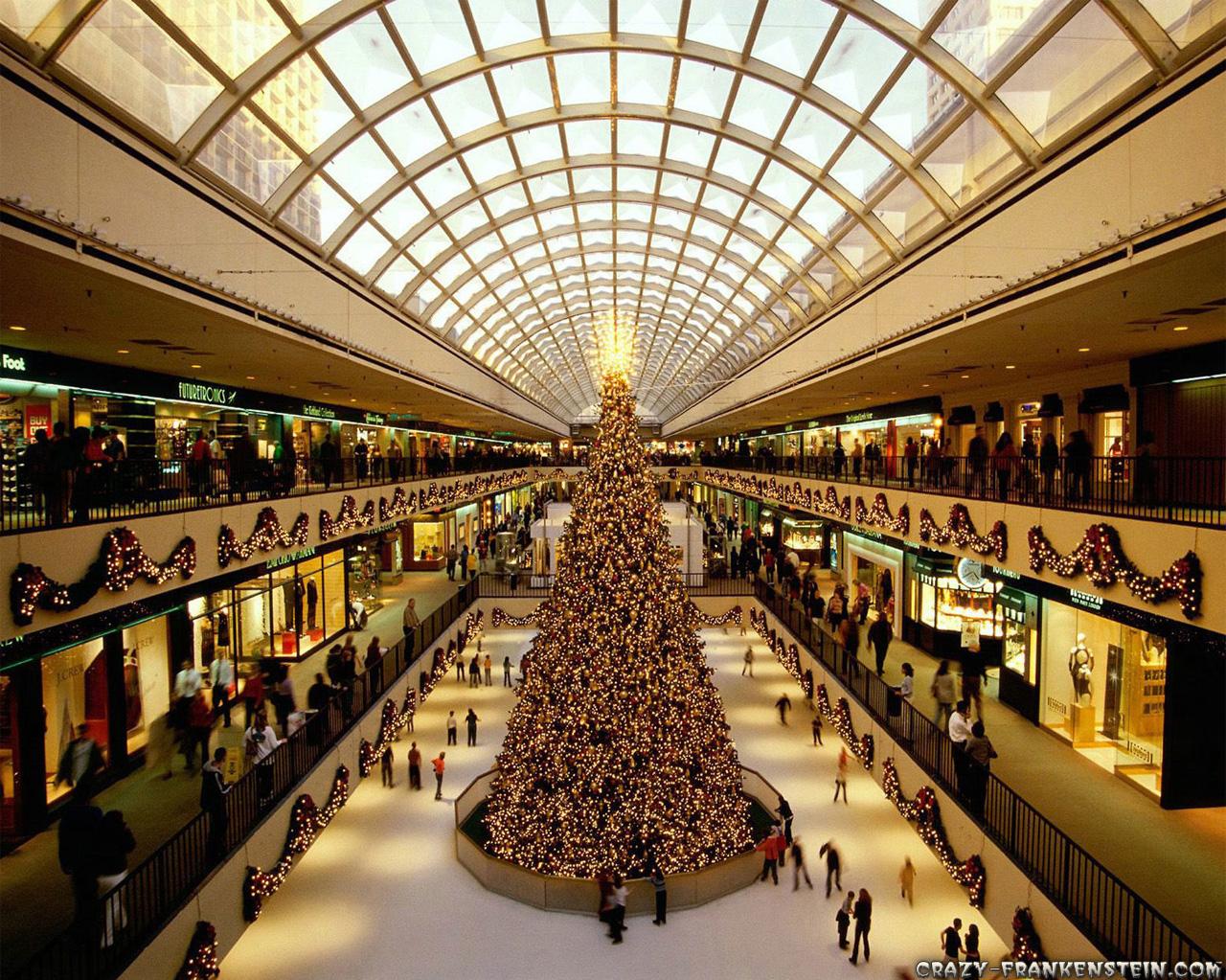 Big Christmas Tree At Mall Wallpaper Broken Mirrors
