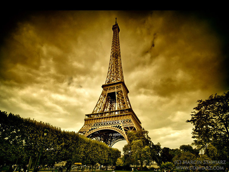 Description Eiffel Tower 3D Wallpaper is a hi res Wallpaper for pc