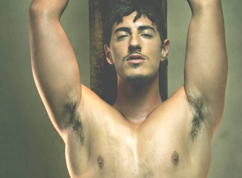 Eric Balfour Pictures To Like Or Share On