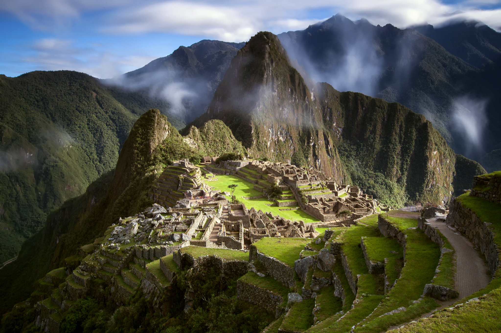Machu Picchu HD Wallpaper Background Image