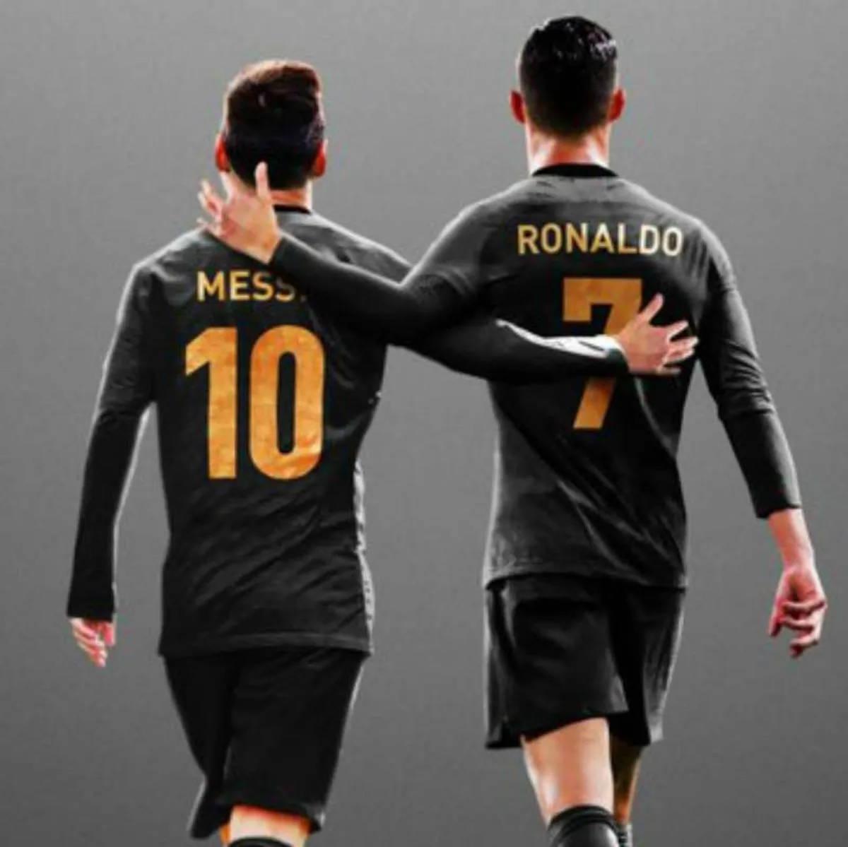 Download Tapping Back Messi And Ronaldo 4k Wallpaper