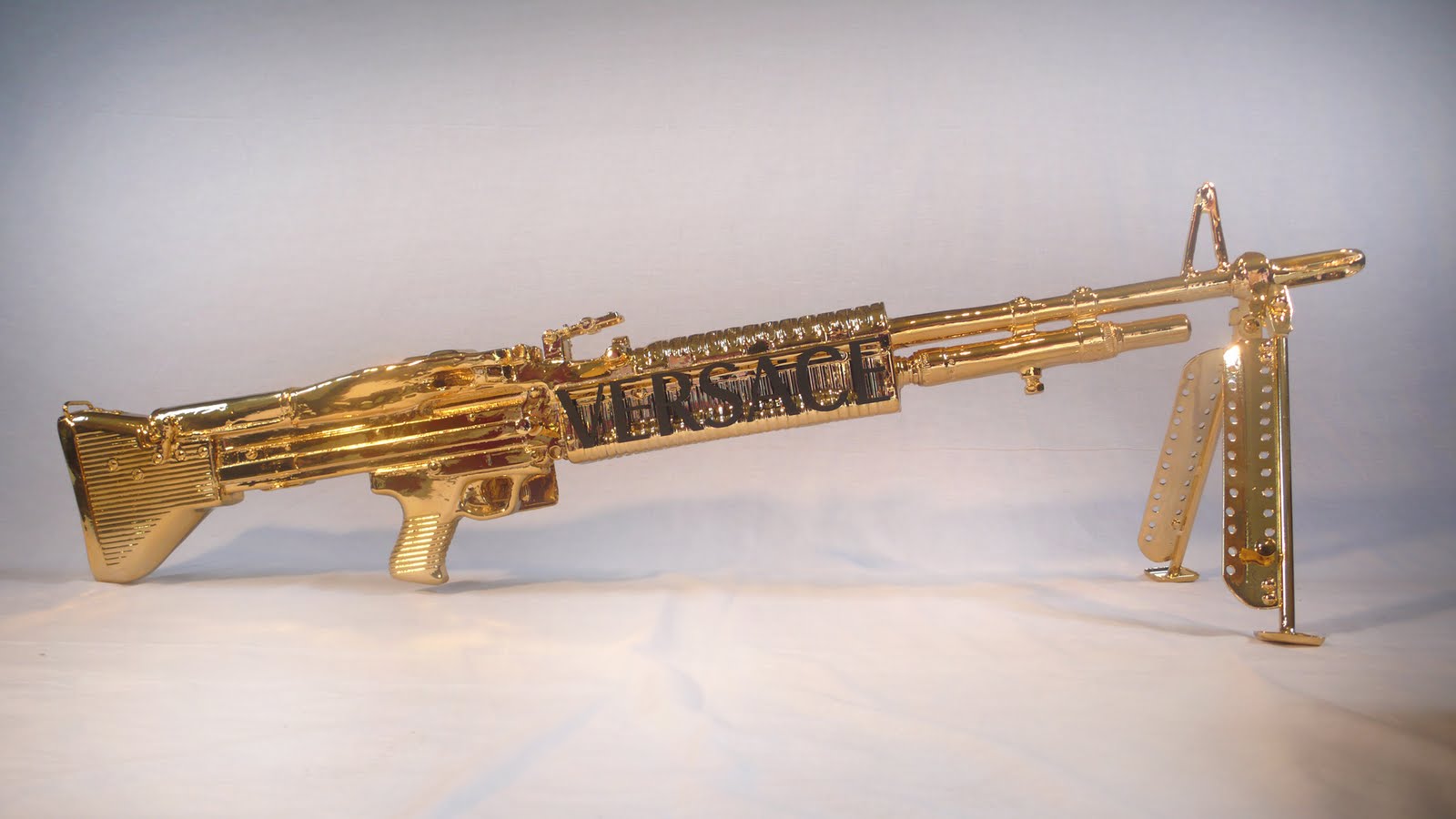 M60 Machine Gun Military Rifle Weapon Gold G Wallpaper Background