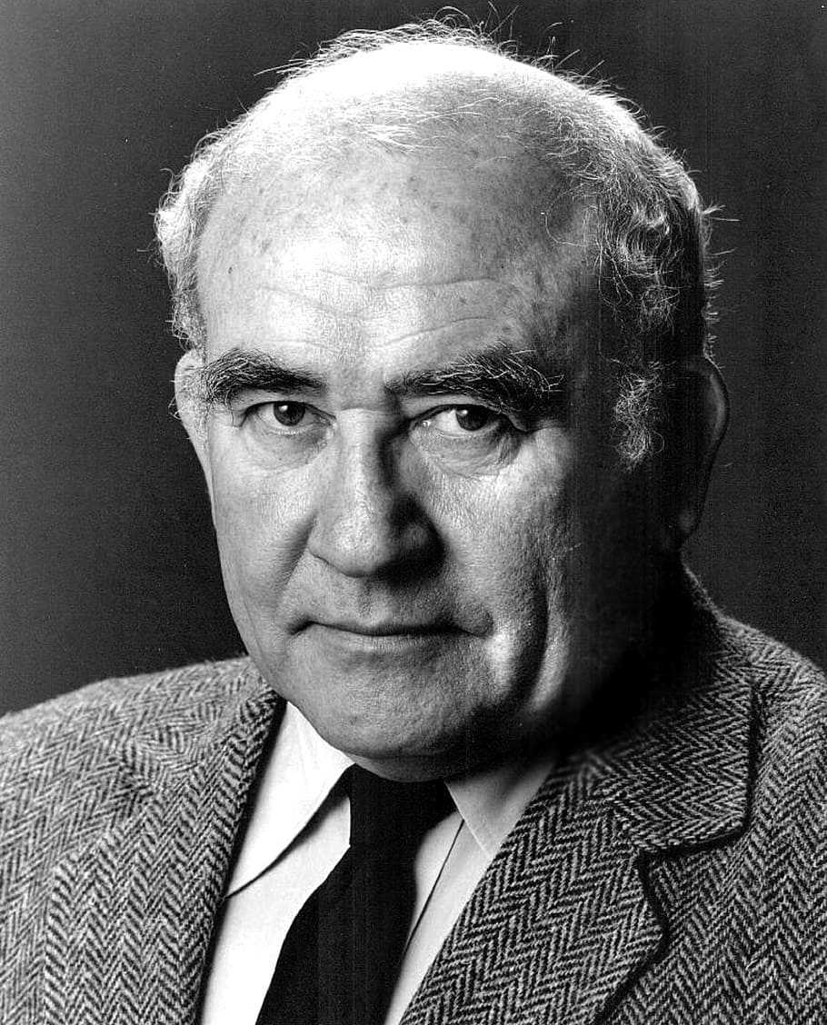 4k Ed Asner Wallpaper