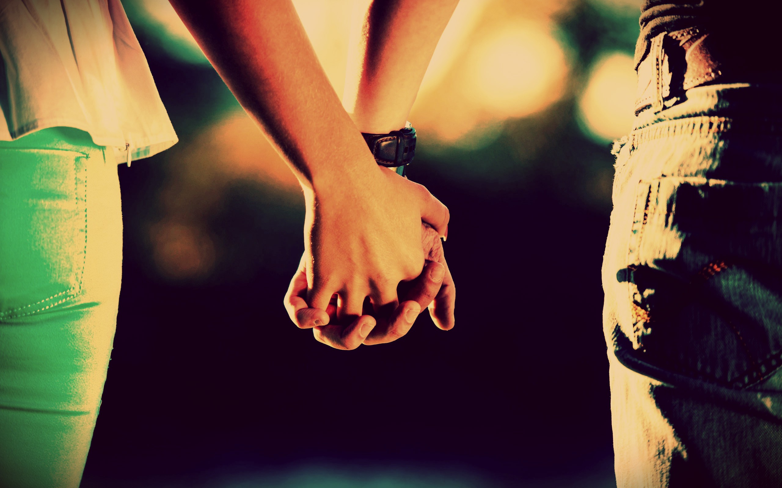 Lovers Holding Hands Couple Wallpaper HD