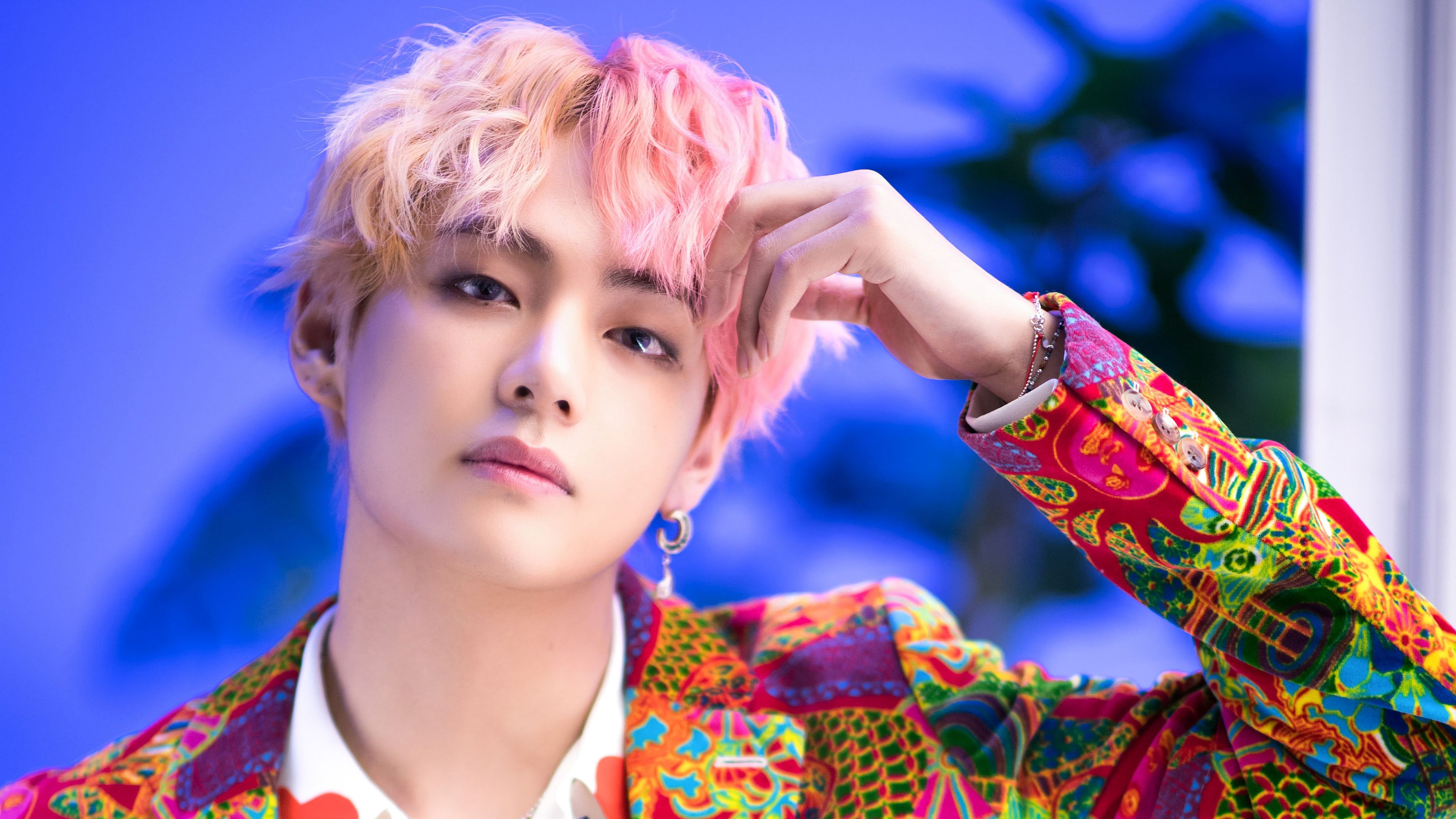 V Bts Phone Wallpaper On