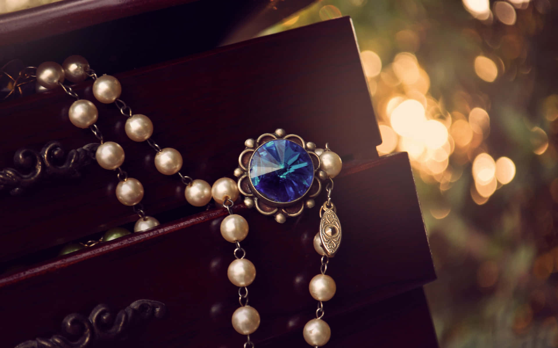 Jewelry Design Wallpaper