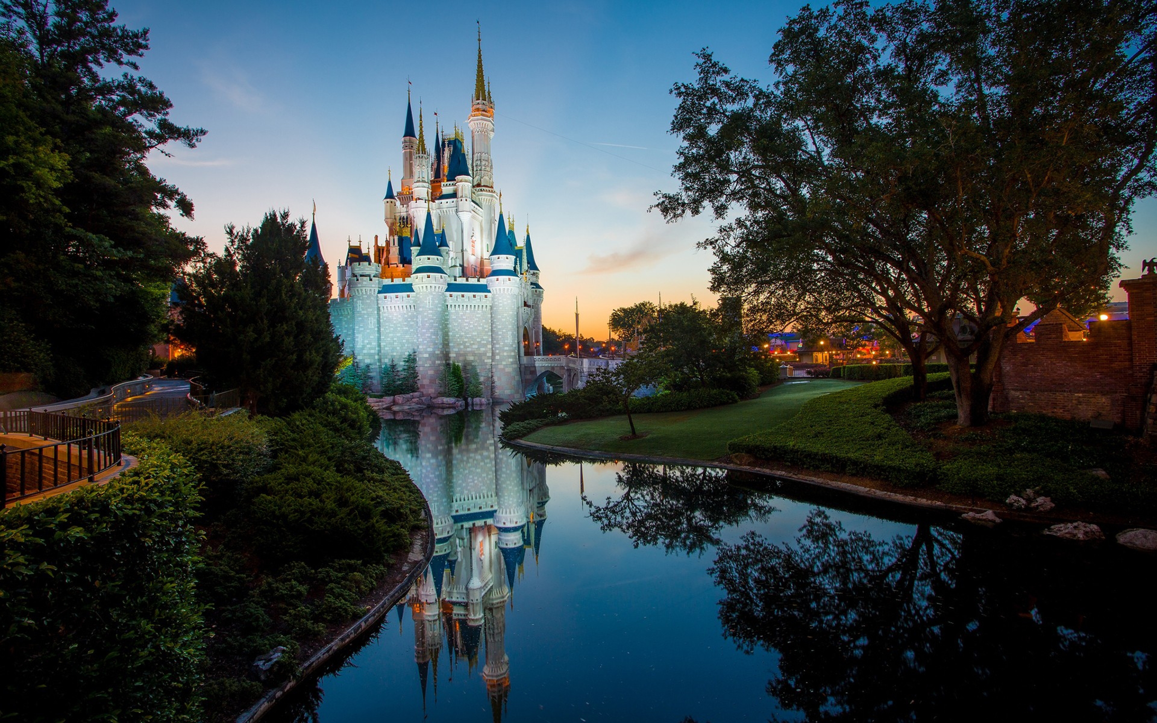 Man Made Walt Disney World HD Wallpaper