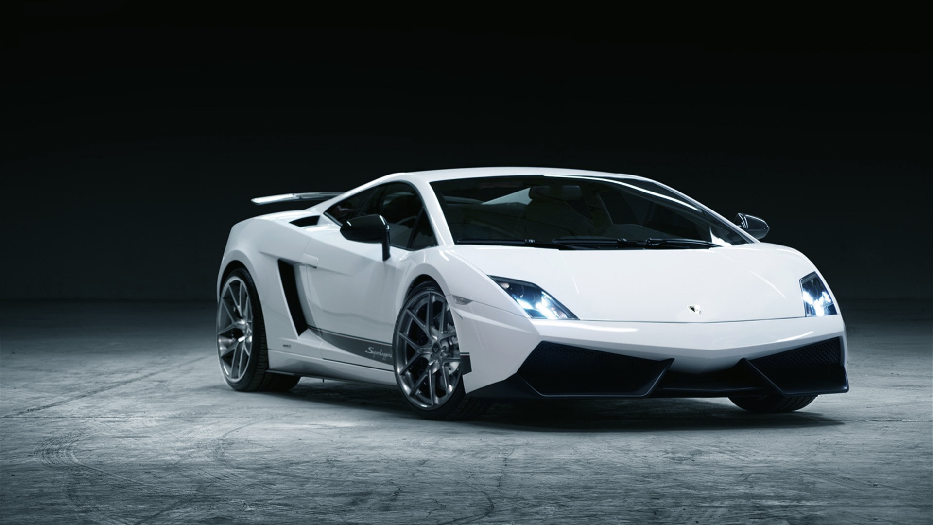 Free download White Lamborghini Murcielago Wallpaper image 378