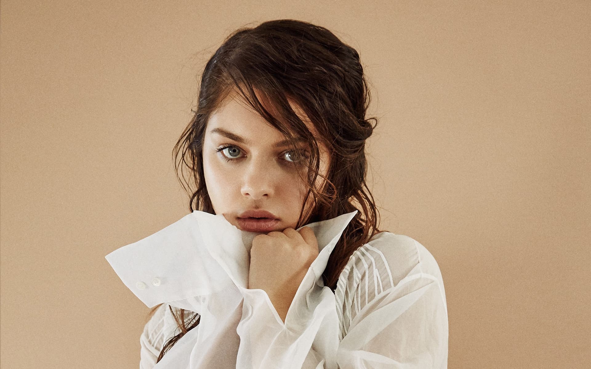 Odeya Rush HD Wallpaper