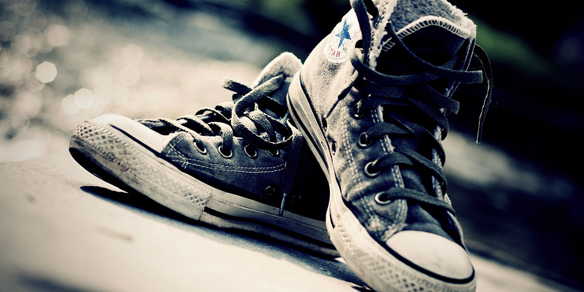 Converse Bokeh Shoes Cover Background Twitrcovers