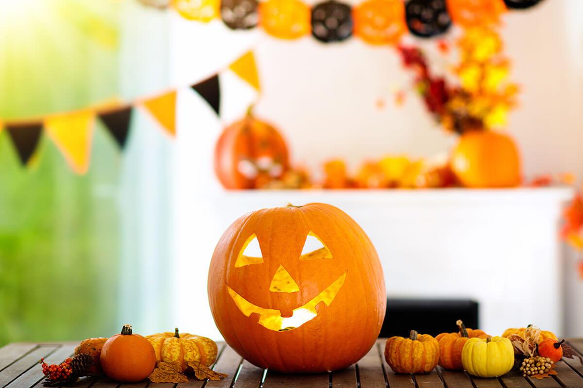 Spooktacular Halloween Decorating Ideas For Your Home Us Wall