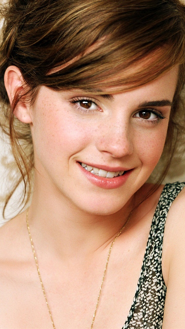 Lovely Emma Watson Wallpaper iPhone