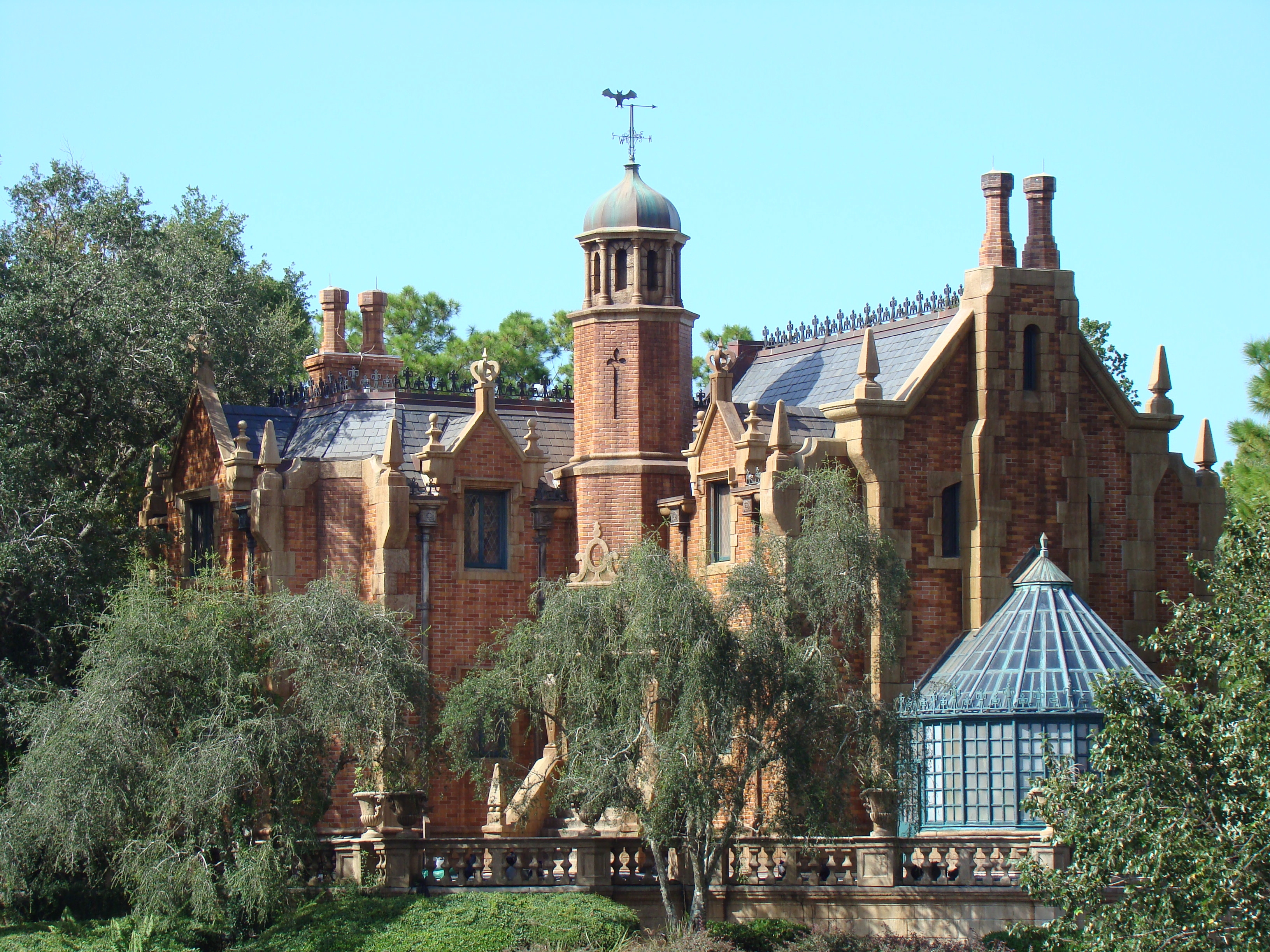 walt disney world magic kingdom haunted mansion