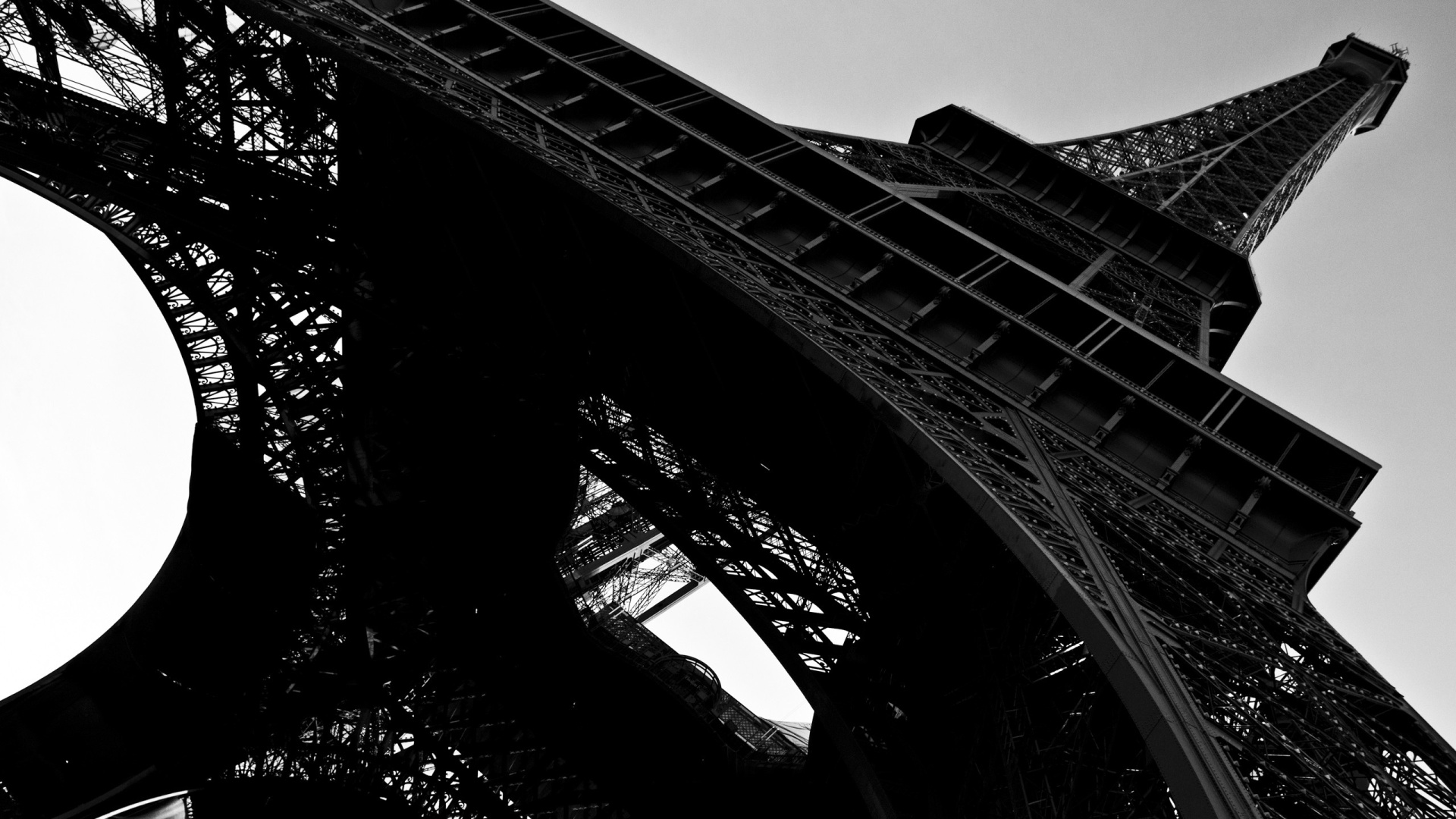 Eiffel Tower Black And White Desktop Wallpaper