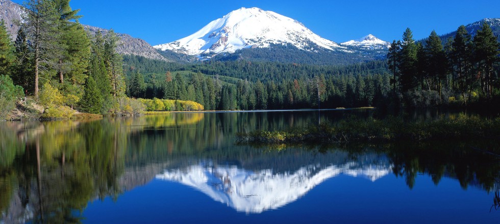 Pacific Northwest Wallpaper Mountain Lake In Oregon