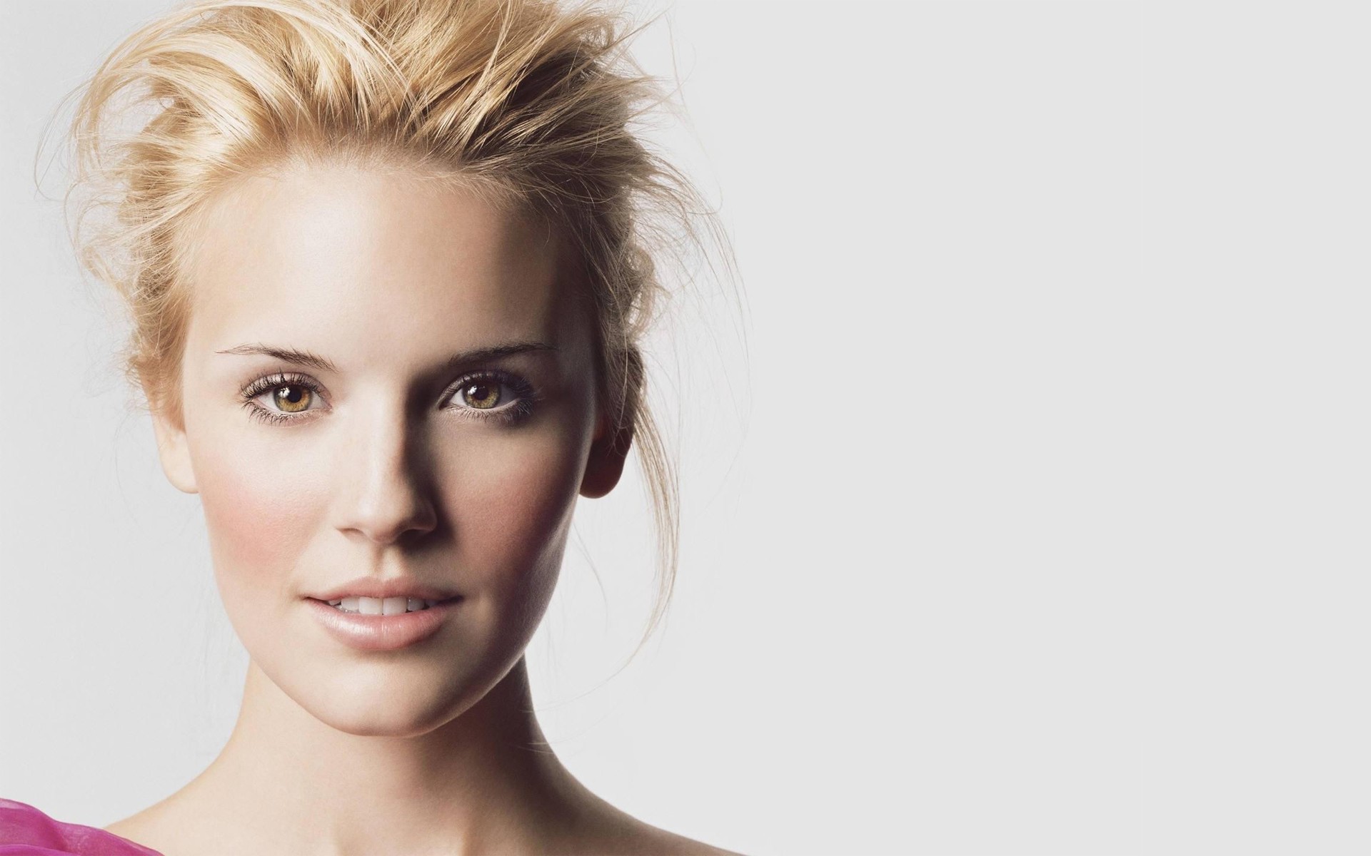 By Stephen Ments Off On Maggie Grace HD Wallpaper