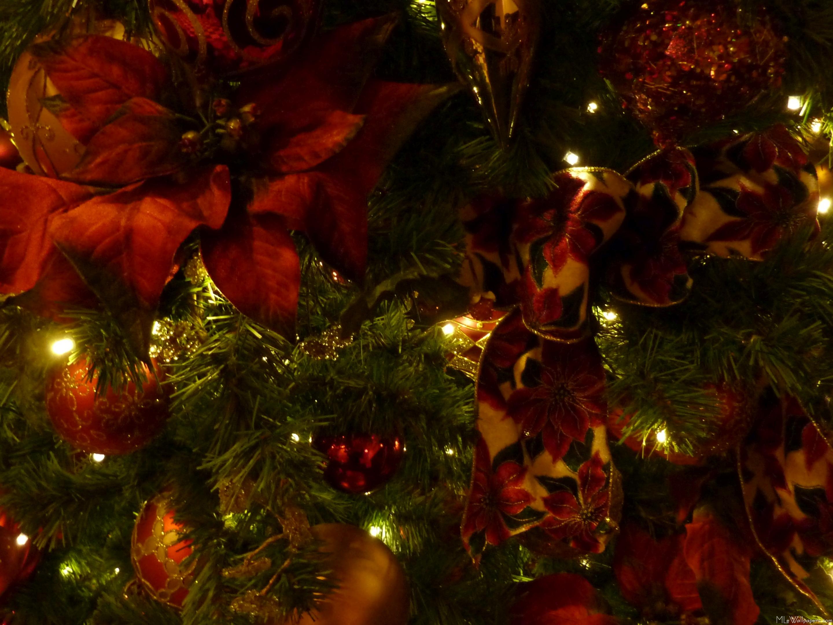 Mlewallpaper Maroon And Gold Christmas Tree Ii