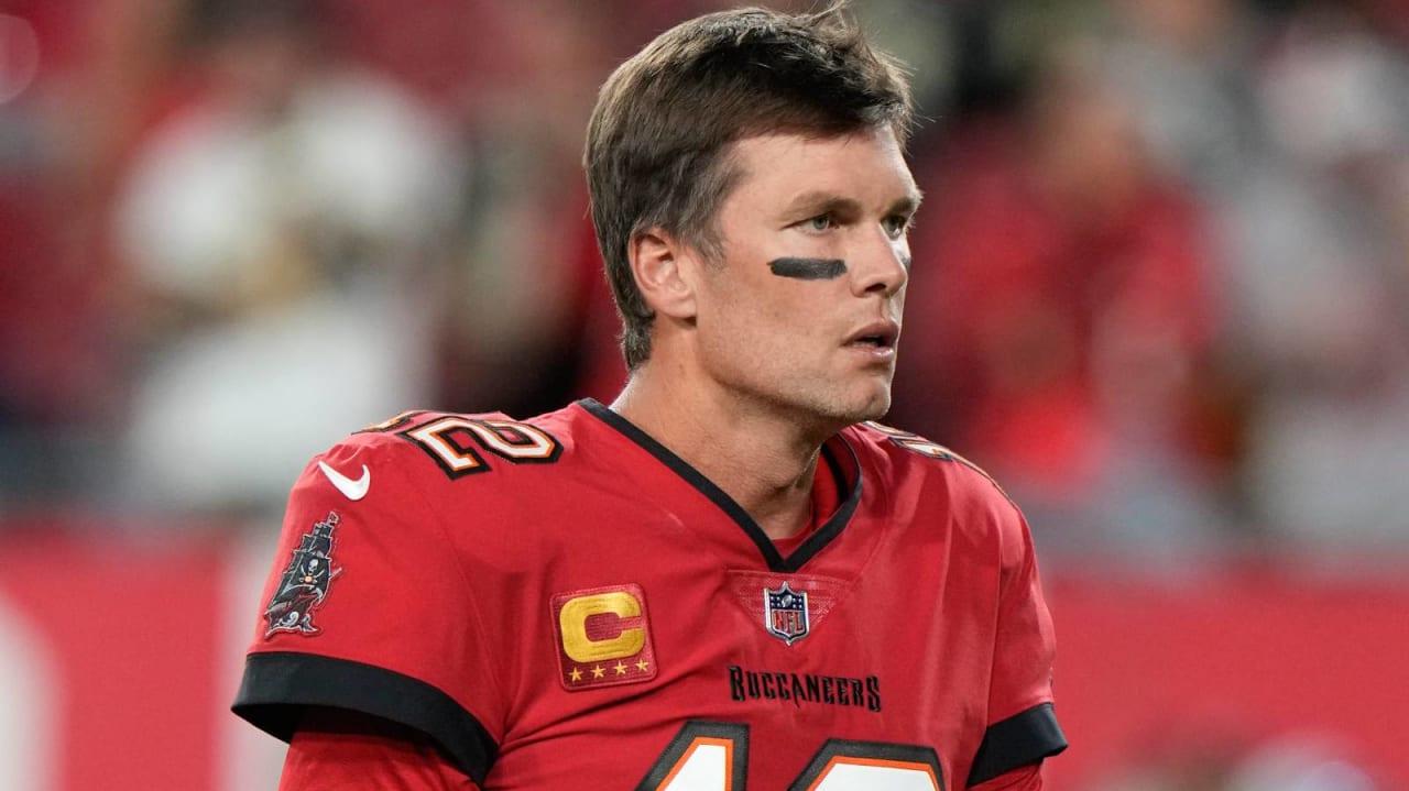 Buccaneers Qb Tom Brady Considering All Options As A Would Be
