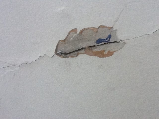  cracks and peelingflaking   walls crack plaster lath and plaster