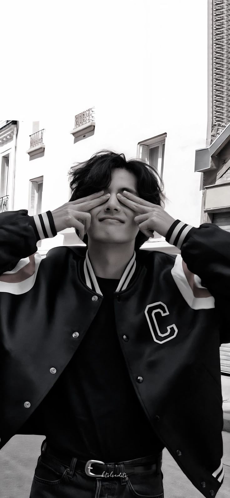 Stunning Tae Wallpaper